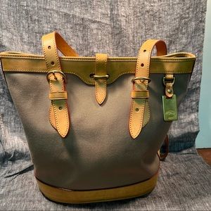 Dooney & Bourke bucket purse tan